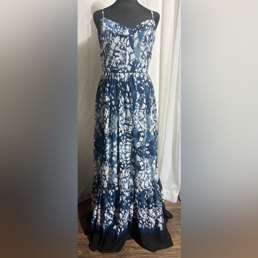 Preloved-Betsy Johnson Maxi Dress, Floor Length, Blue Multicolor, Size 8.